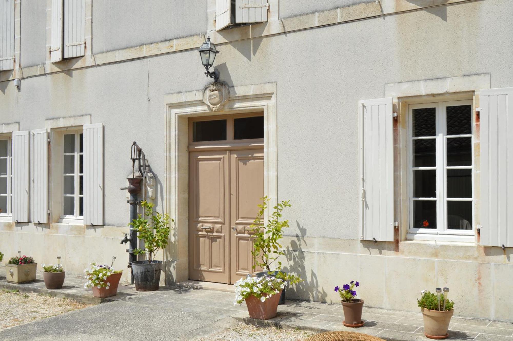 La Vieille Distillerie Le Tatre Exterior photo